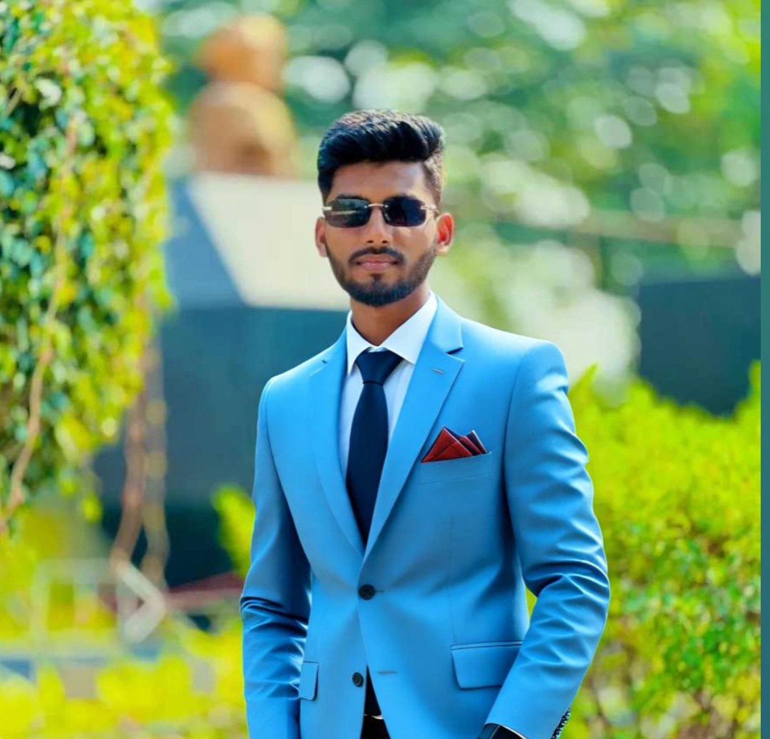 A professional photo of Pranav Niphade